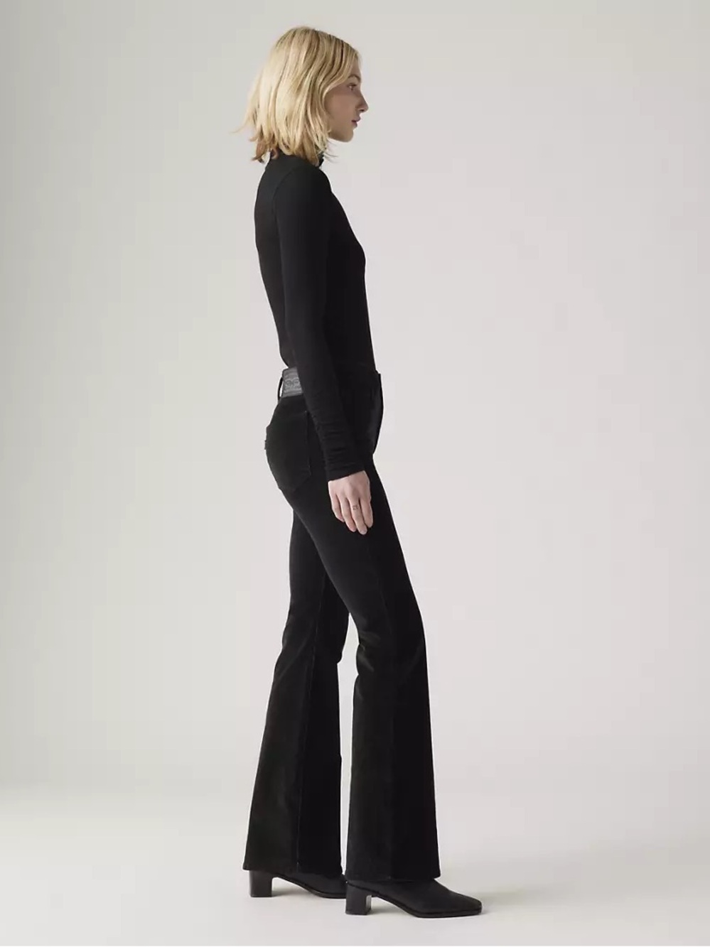 LEVI’S Women’s 726 High Rise Flare Corduroy Jeans in Black - 26